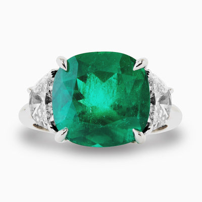 5.72 Carats Natural Diamond and Emerald Ring